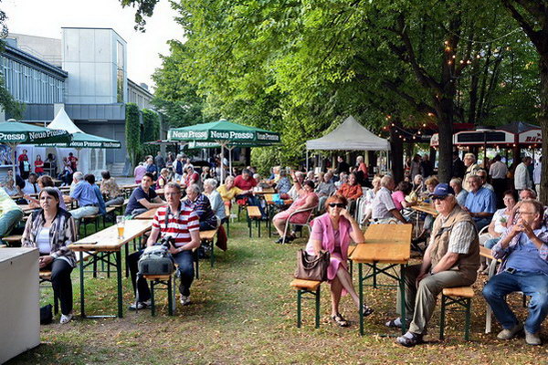 100J_Stadthalle   007.jpg